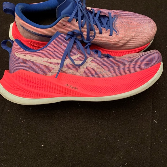 ASICS Superblast - Picture 3 of 13